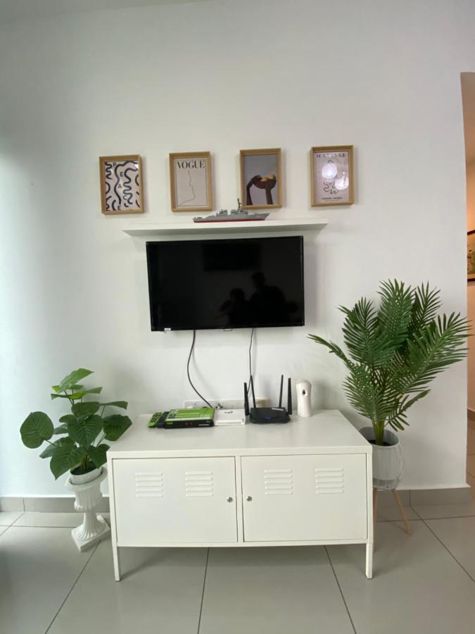 Bangi Almyra Suite Exterior foto
